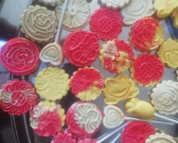 FORMATION EN FABRICATION DE BONBONS FLEURIS AU LAIT