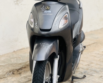 Motos